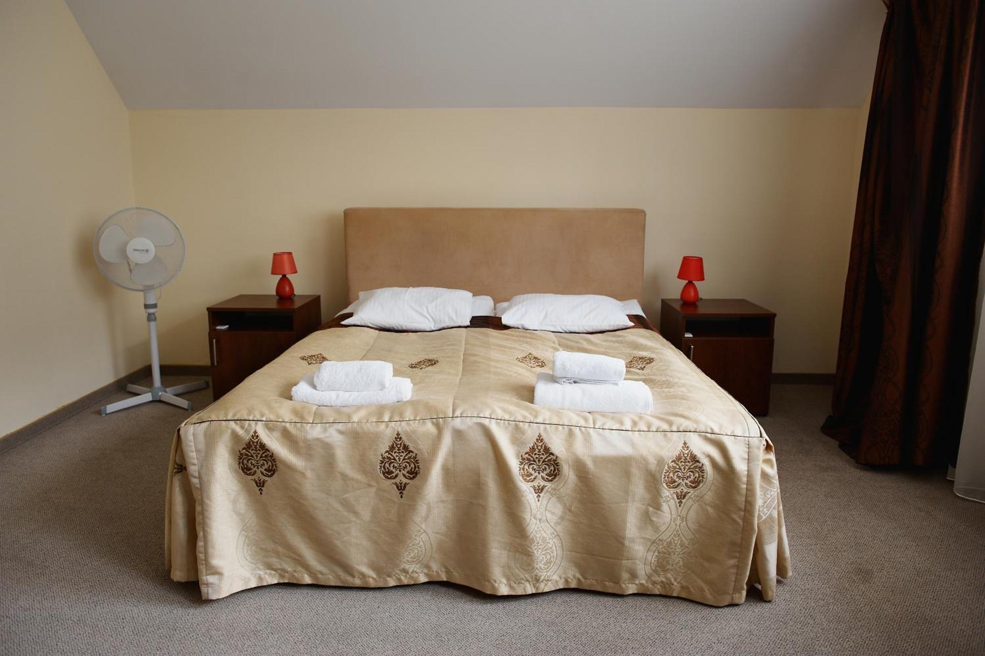 Hotel Marina Nielisz Værelse billede